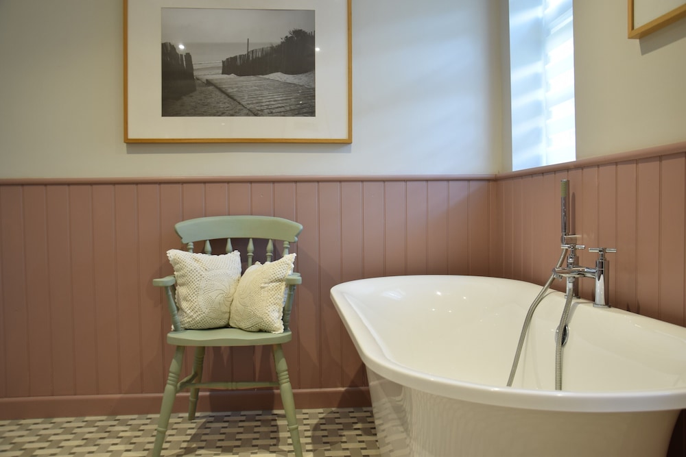 Satis Cottage, Westleton