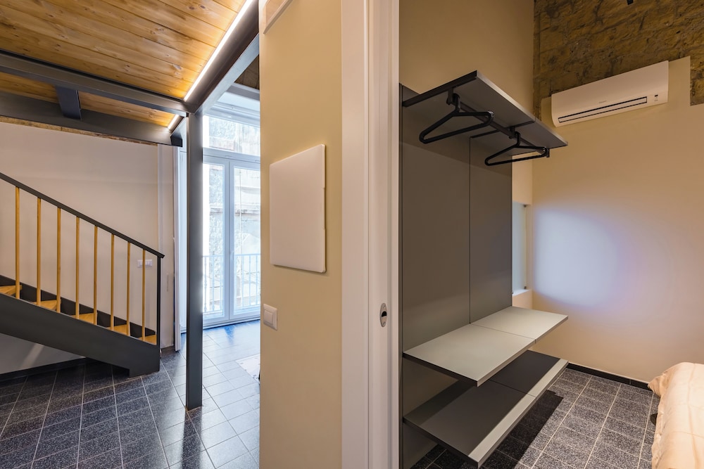 La Pinacoteca Aparthotel by NapoliApartments