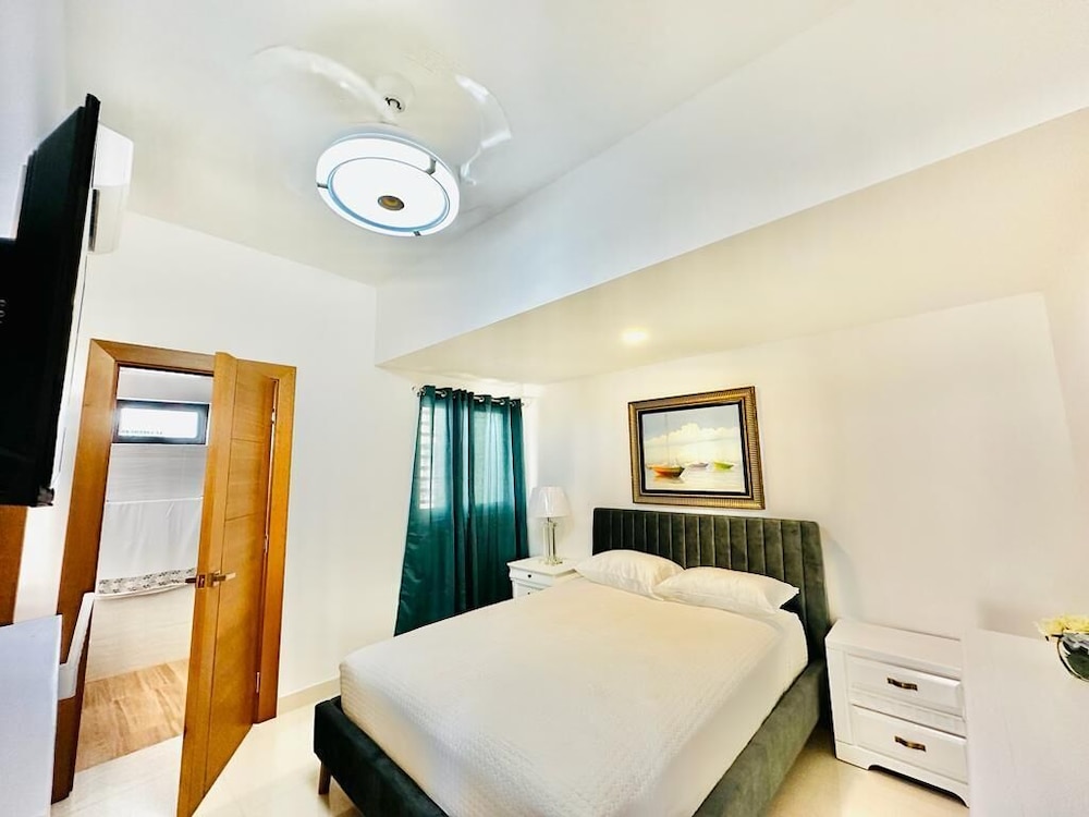 Two Bedroom Space With Pool Oasis Near Hotel Embajador
