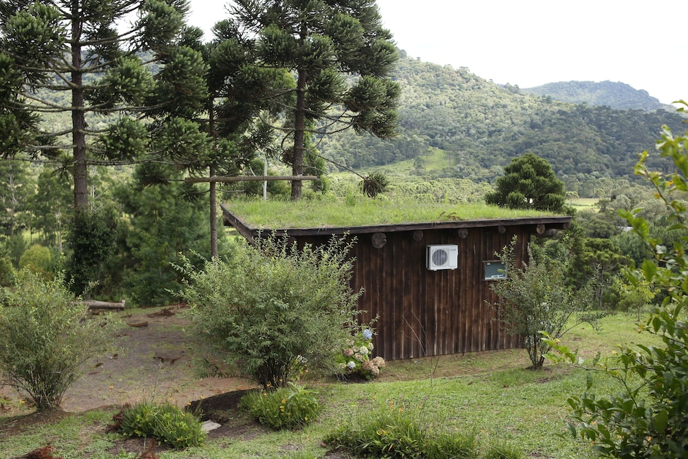 YAAHOO ECOLODGE