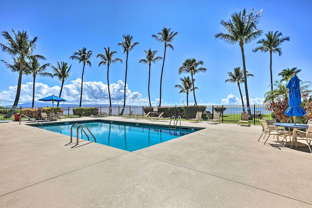 Molokai Shores Resort Condo w/ Pool & Views!