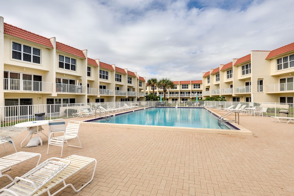 St Augustine Poolside Oasis w/ Private Patio!