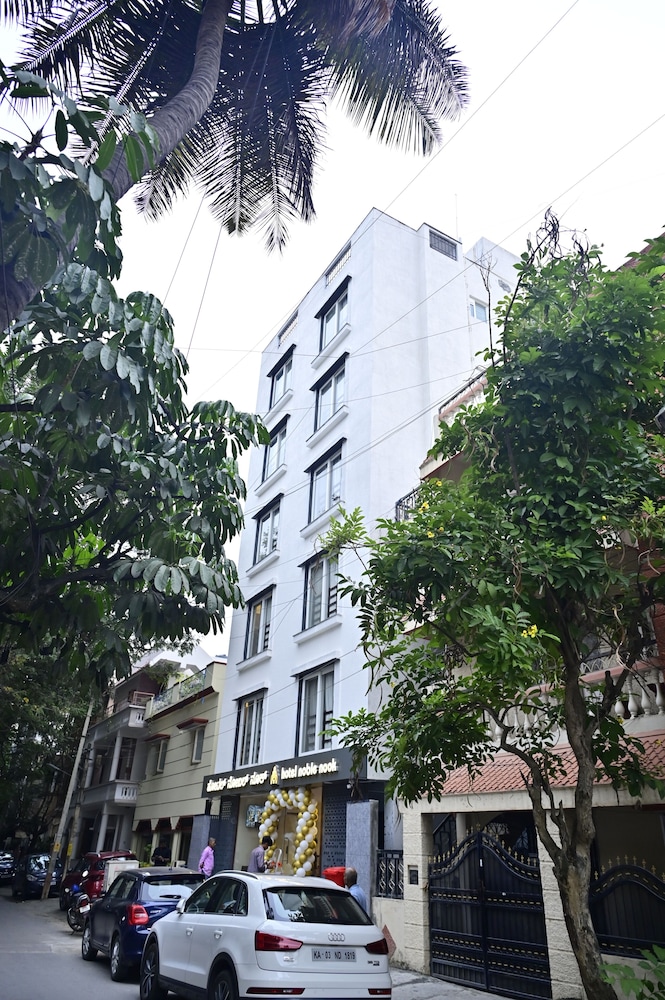 Hotel Noble Nook 100 ft. Road Indiranagar
