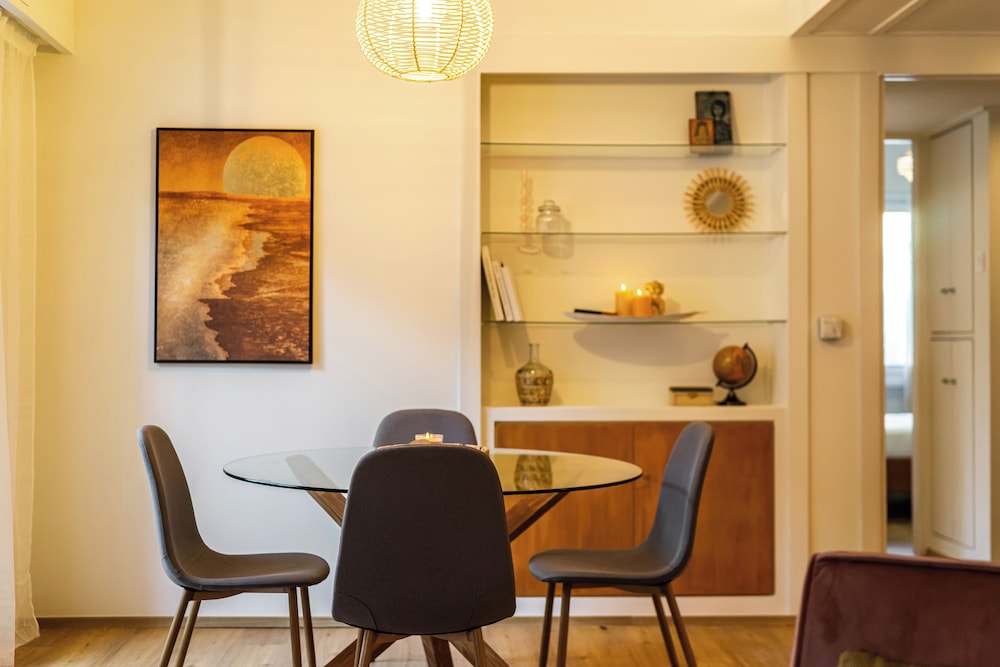 Touching Acropolis Elegant Apartment
