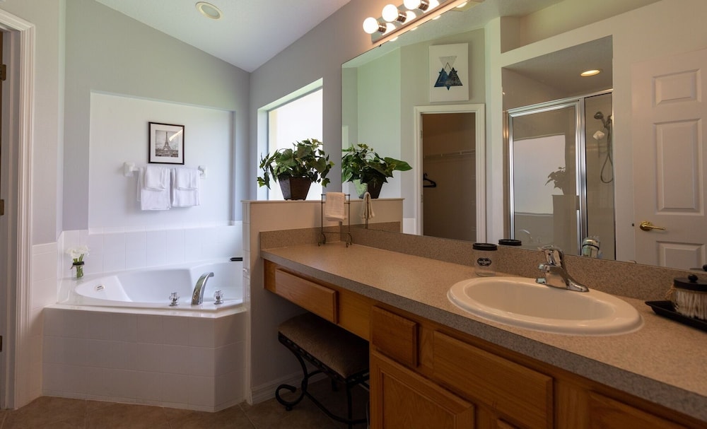 AV340RD 4 Bedroom Charming Villa in Aviana 4 Home