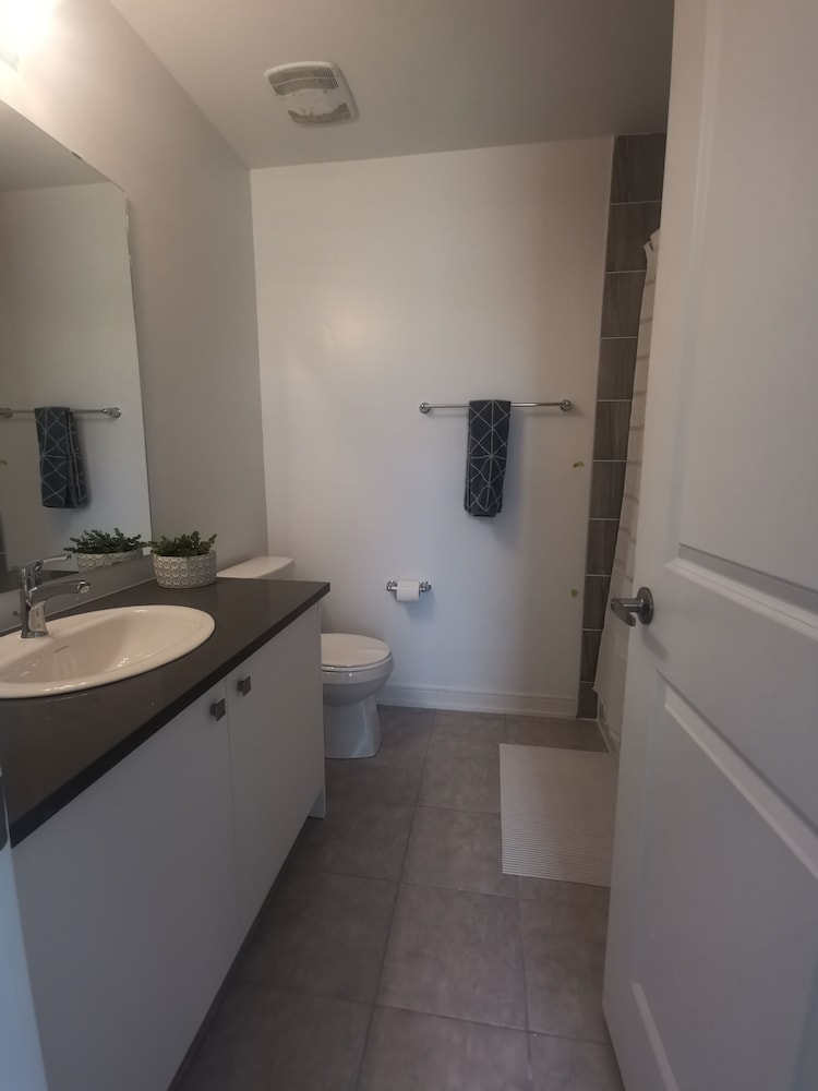 Barrie Comfort Lodging