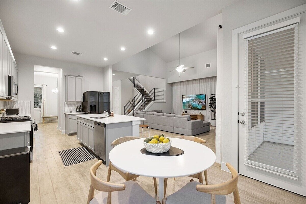 Spacious Cozy 4B Home in Frisco