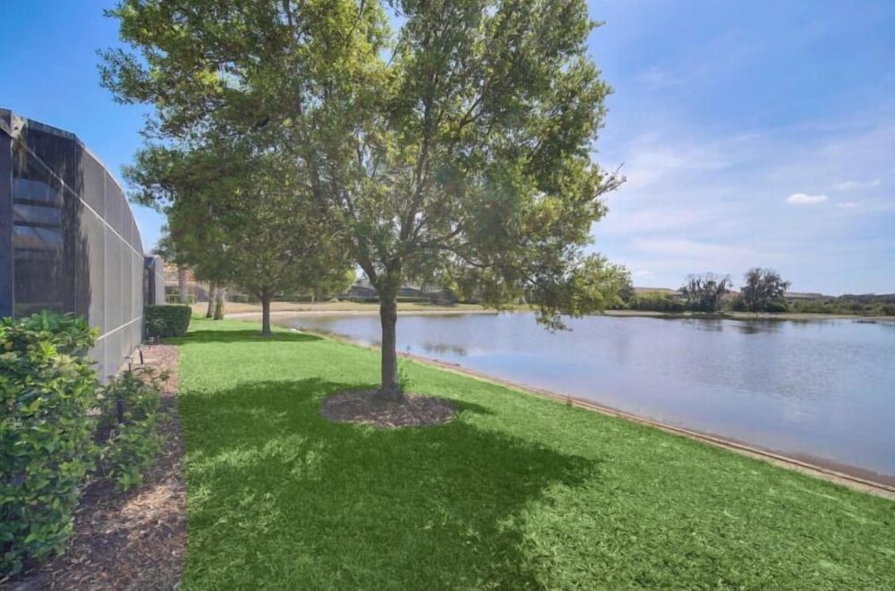 Stunner 6Br W/ South Pool, Lake View & Near Golf