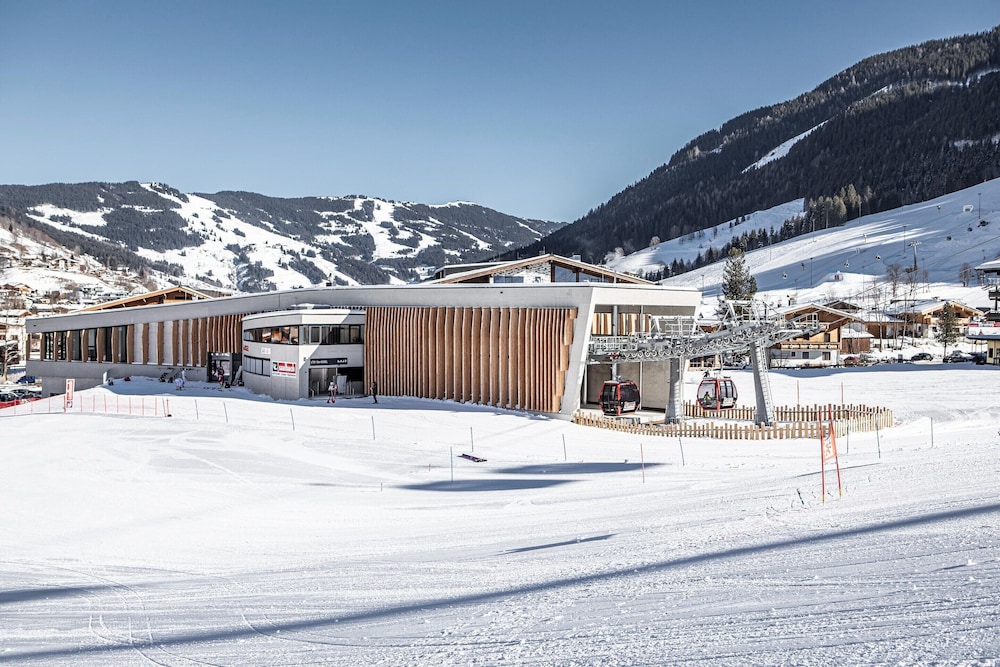 Saalbach Suite With Wellness Area