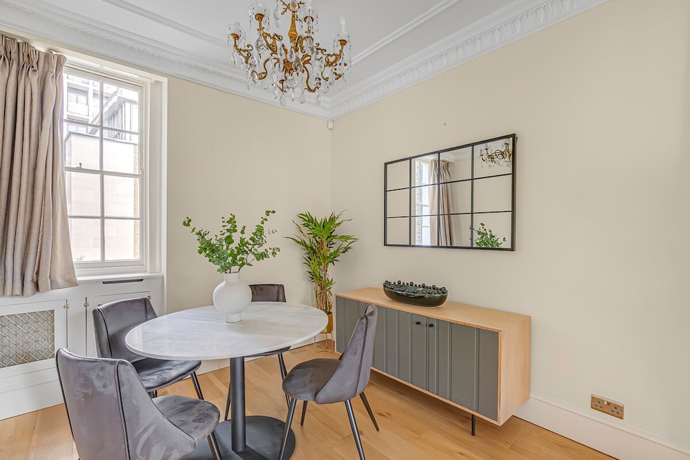 Elegant 5bed House Next to Harrods Knightsbridge