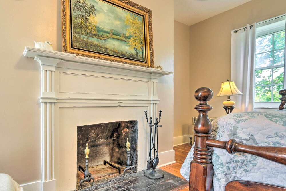 Historic 'hammond House' w/ Wine Country View! view 5