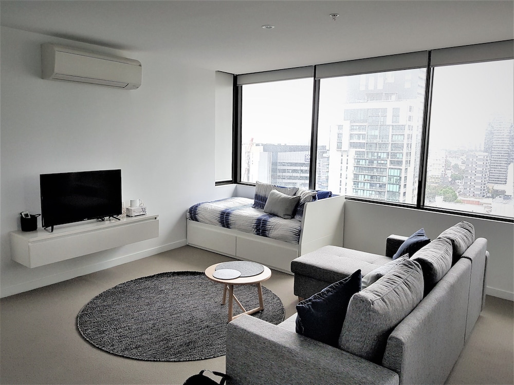 ReadySet Apartments at Upper West Side