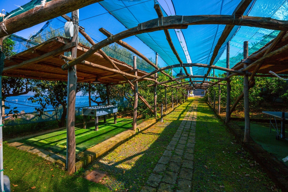 Villa Blue Skyline
