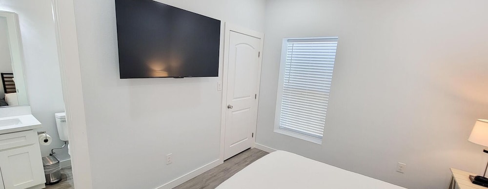 Villas De Laguna 2 3 Bedroom Townhouse