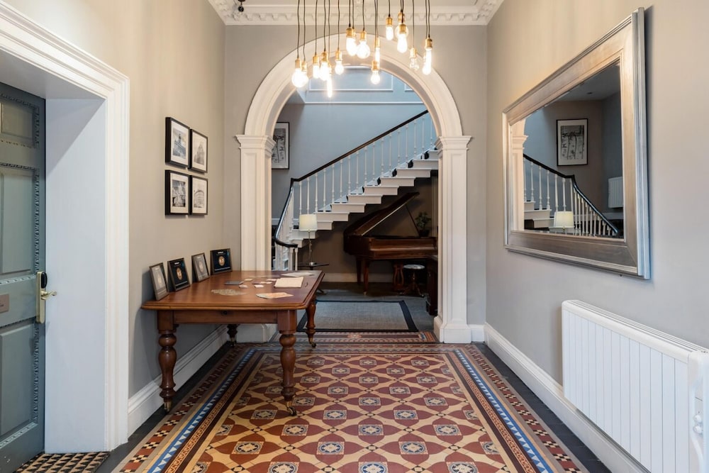 Claremont The Heaton