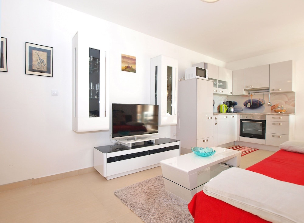 Apartment 1507
