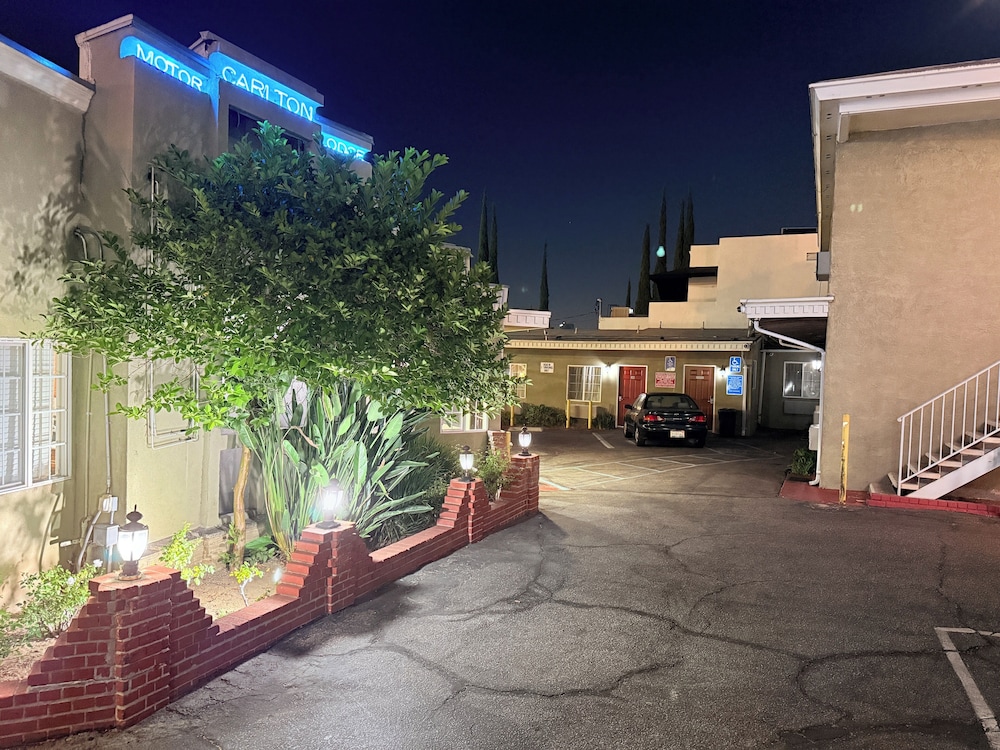Carlton Motor lodge