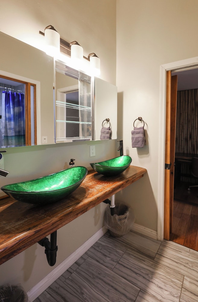 Bamboo Loft 6BR
