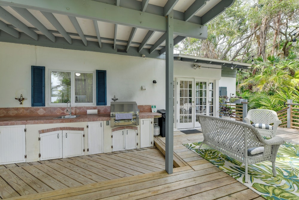 Private Beach + Outdoor Oasis: Home in St Pete!