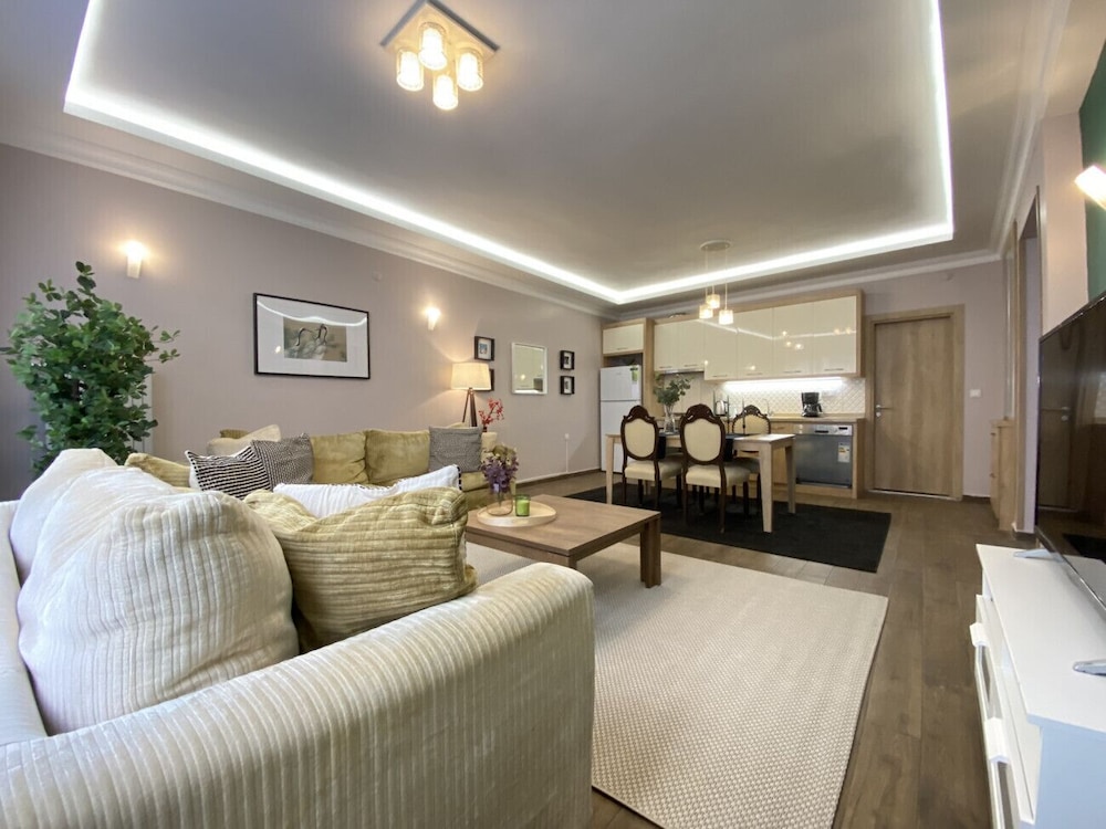 Missafir Sleek and Central Flat in Nisantasi