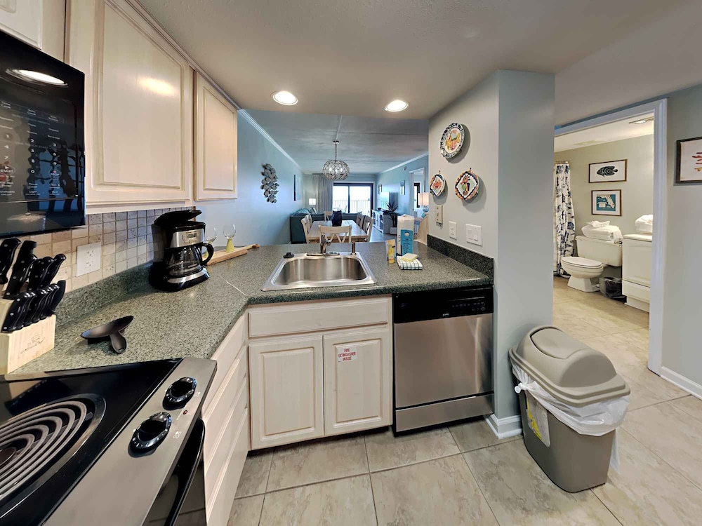 Ocean Breeze West by Southern Vacation Rentals