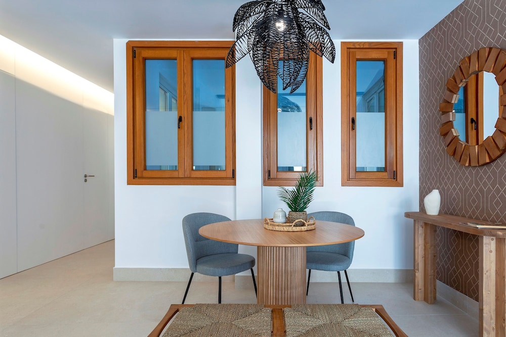 Exclusive Apartment in the Heart of Seville Tom s de Ibarra III