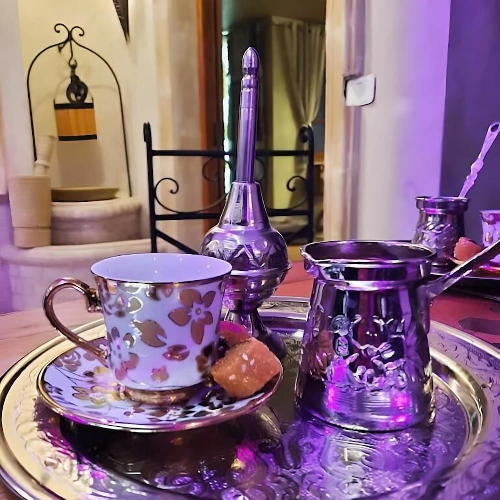 Al Madina Hotel