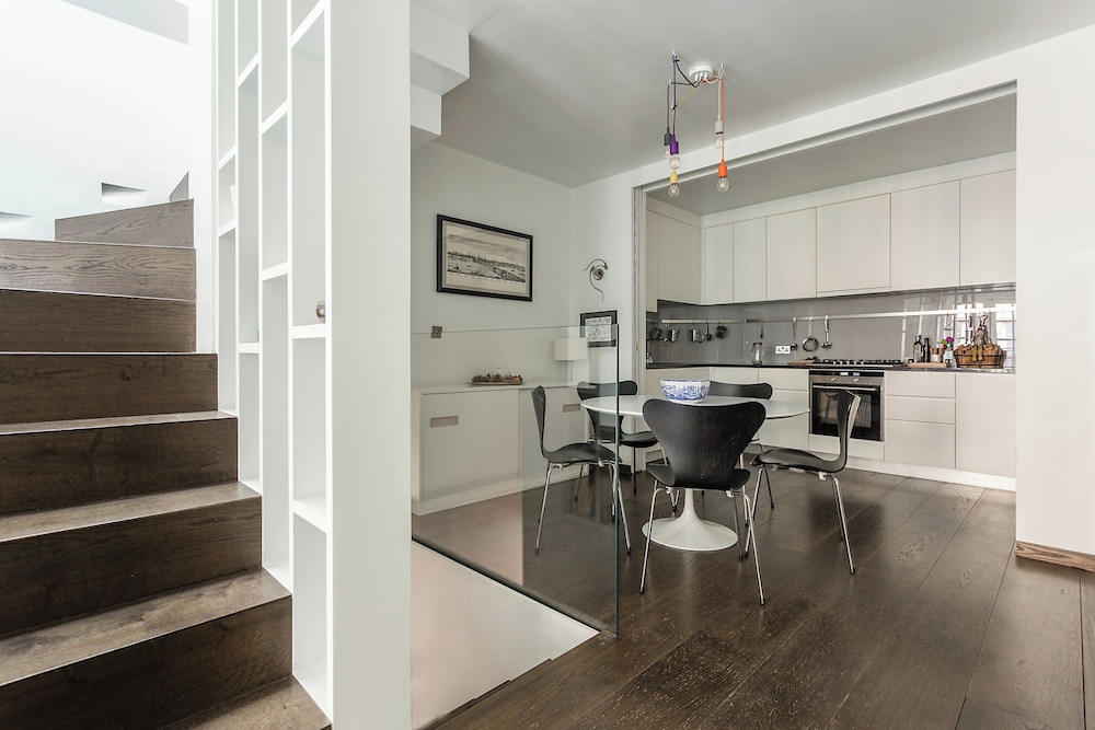 Rutland Mews South by Onefinestay