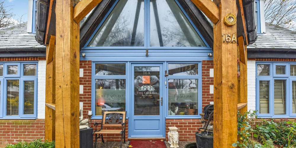 Worthing Vacations - The Enclave - Property Image 23