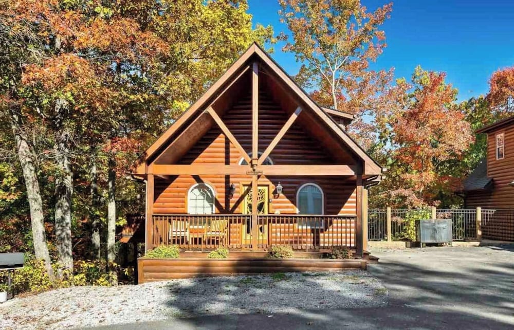Lovely Cabin near GSMNP & Attractions