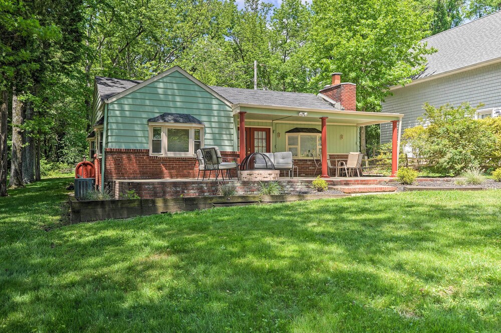 Waterfront Annapolis Home: Fire Pit & Fishing Pier view 3