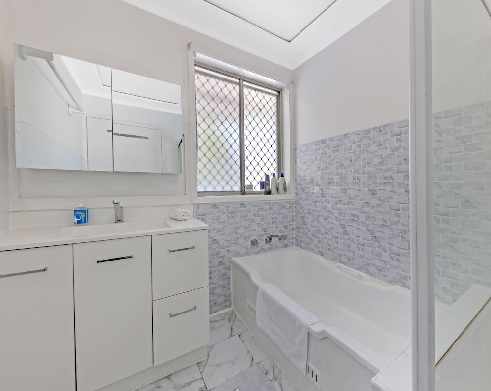 Kozyguru | Carlingford | 3 Beds + Free Parking