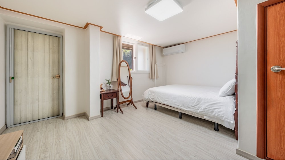 Gapyeong Noksu Valley Pet Group Pension