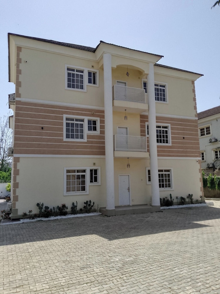 Fort Fountain Apartments