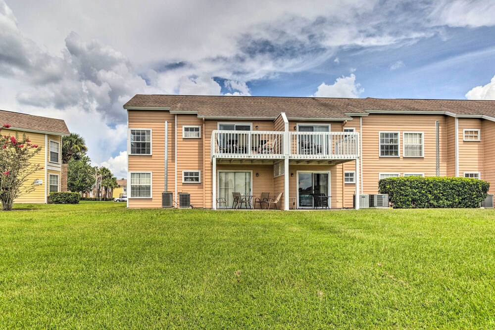 Kissimmee Condo w/ Private Porch < 7 Mi to Disney! view 5