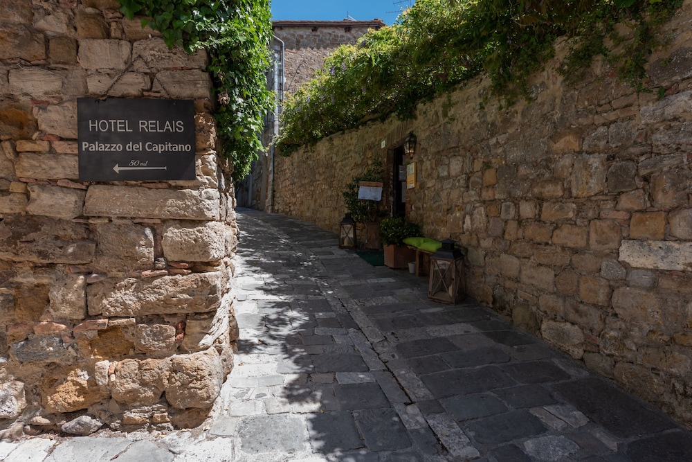 Borgo San Quirico d'Orcia B&B - Capitano Collection - Albergo diffuso