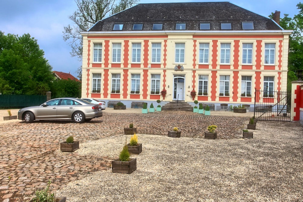 Château de Moulin le Comte