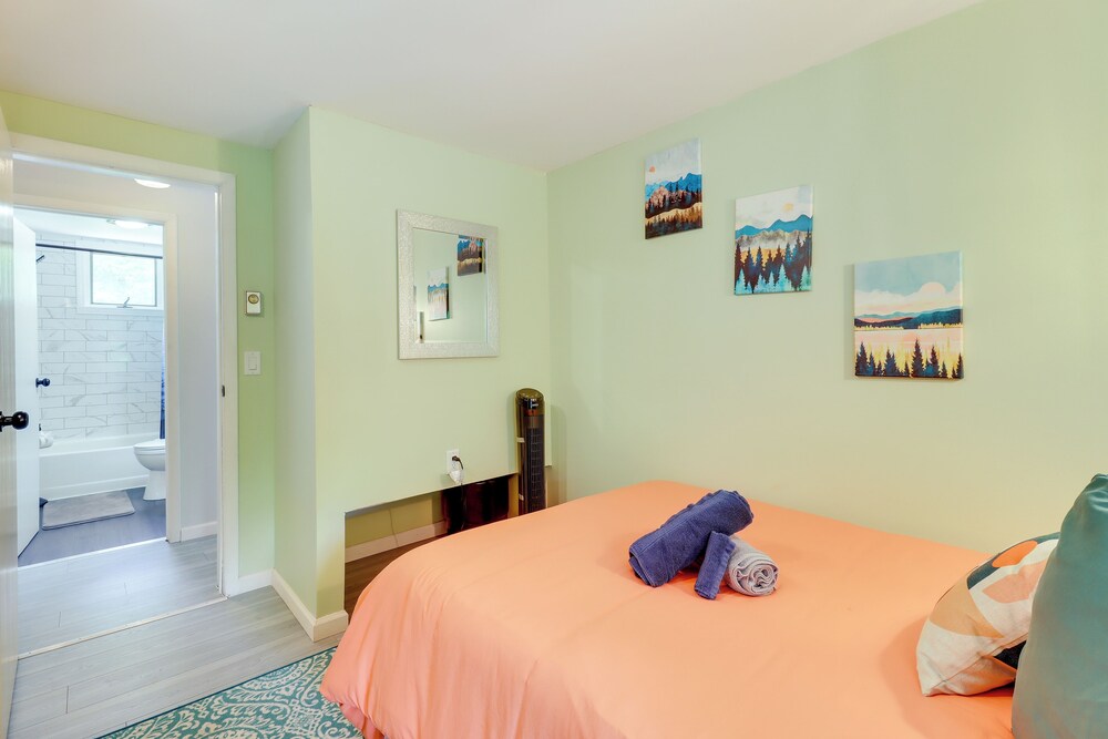 Community Pools & Hot Tub: Albrightsville Cottage!