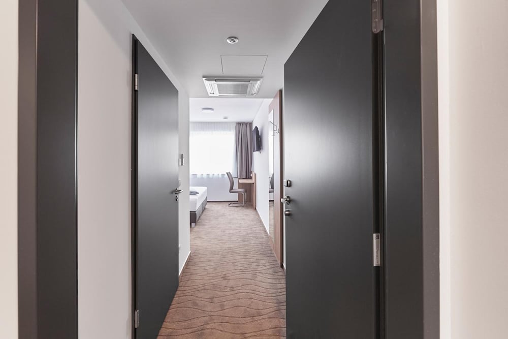 Berlin Vacations - HOTEL NEW IN - Ingolstadt - Gaimersheim - Property Image 23