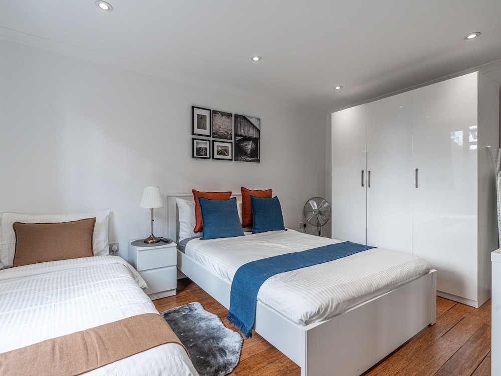 1 Bedroom Comfortable Flat in Kensington