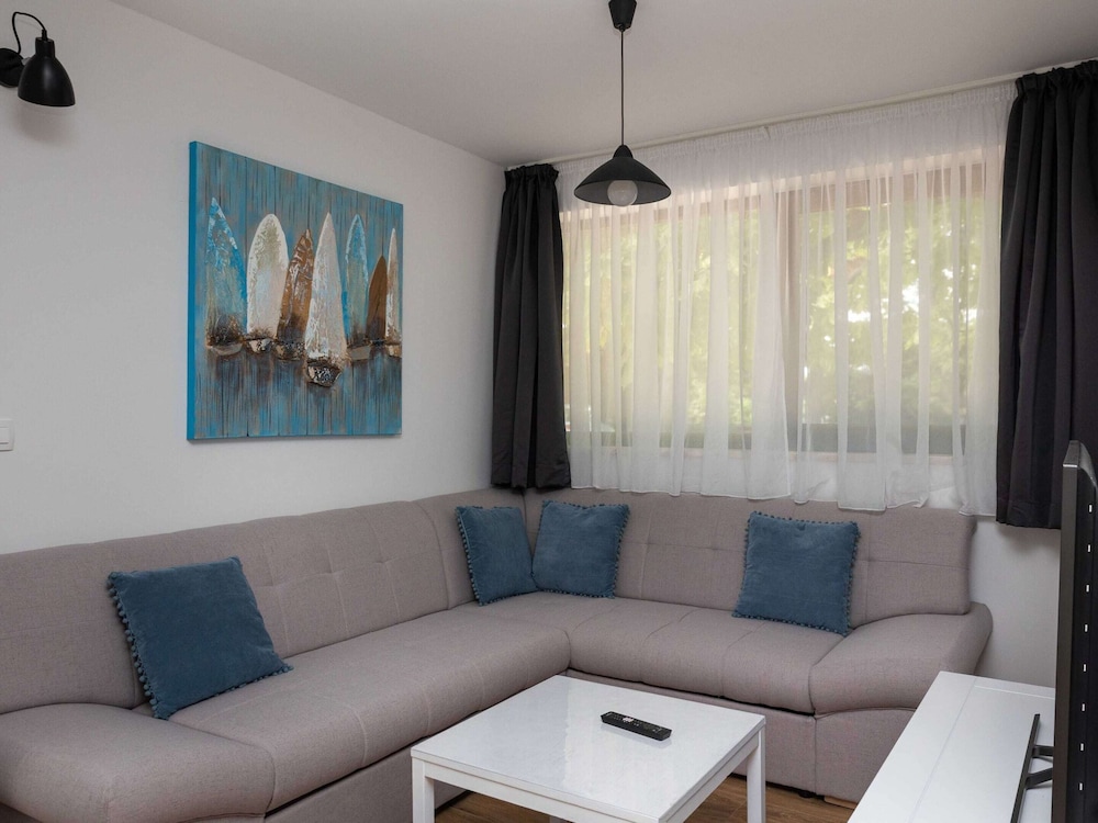 Apartment Thon - One Bedroom Apartment With Terrace and Garden View