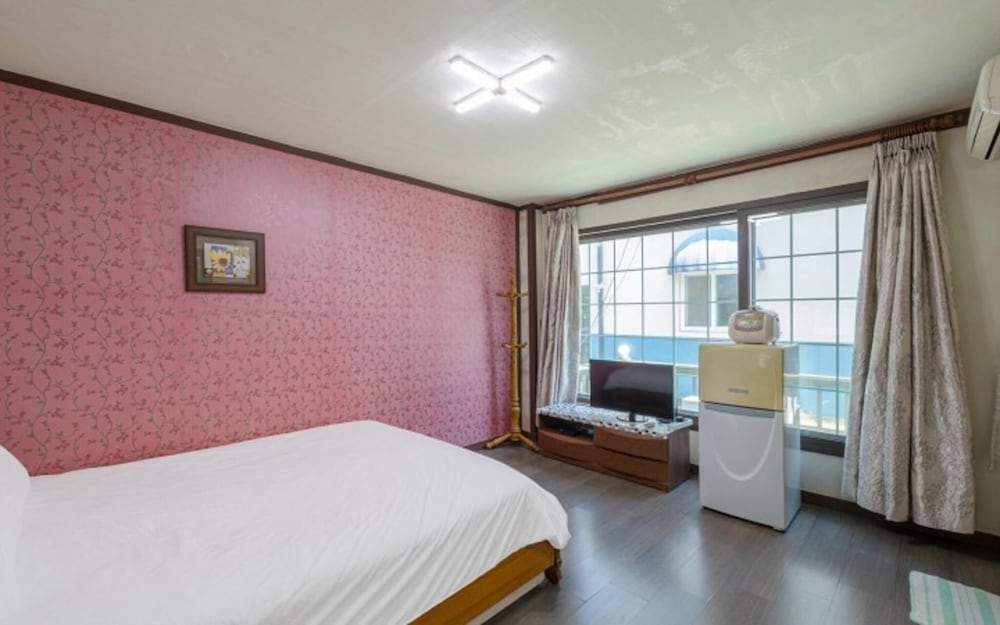 Pocheon Sanjeong Resort view 4