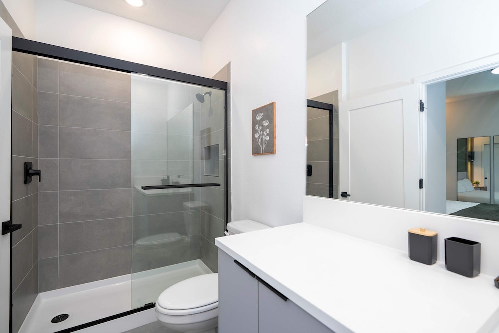 Doppio Luxury Home Themed Magic