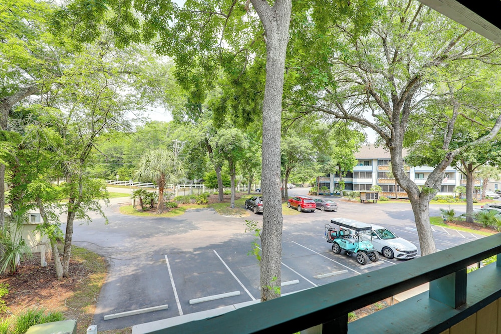 Steps to Shore + Pool Access: Myrtle Beach Condo