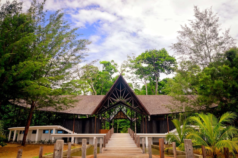 Borneo Eagle Resort