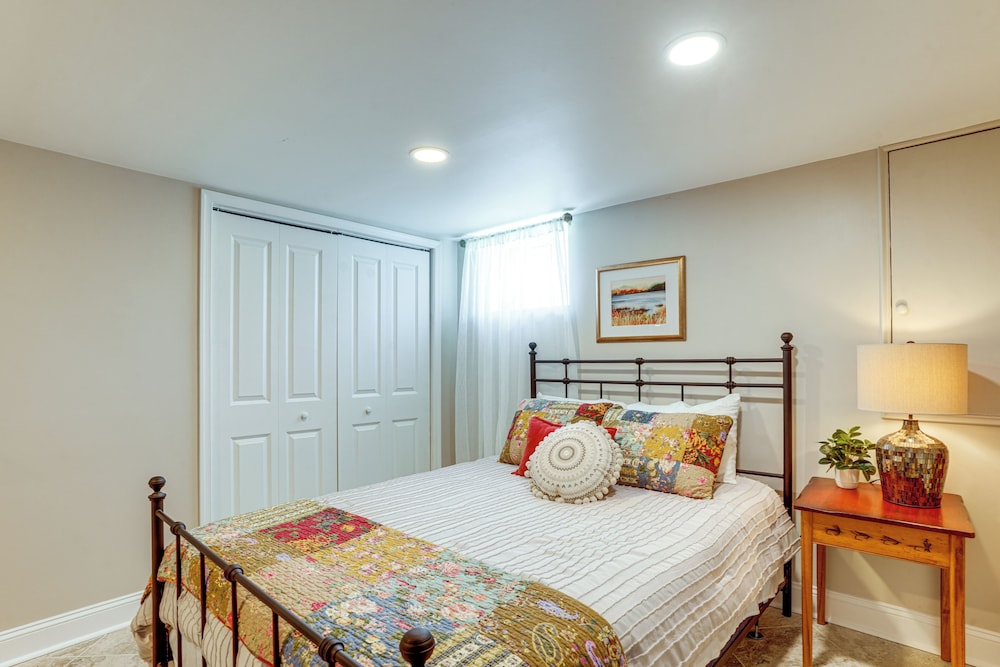 Shenandoah Valley Riverside Retreat Near Wineries