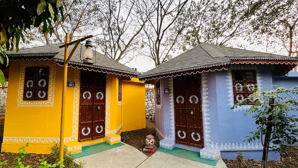 Monteria Village
