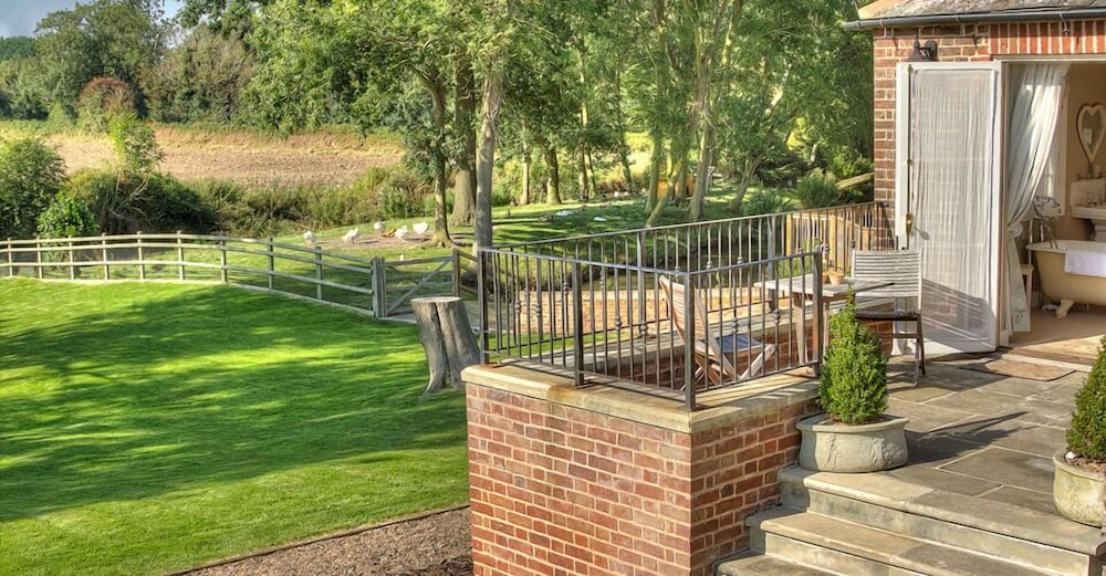 Goss Hall Bed & Breakfast