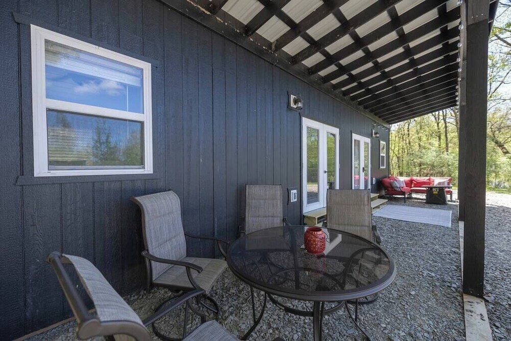 Hidden Retreat 4-homes 134 Acres