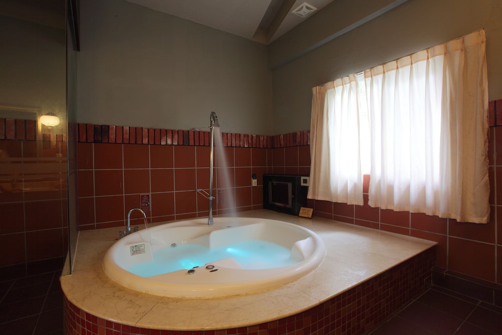 Regale Villa Hotel
